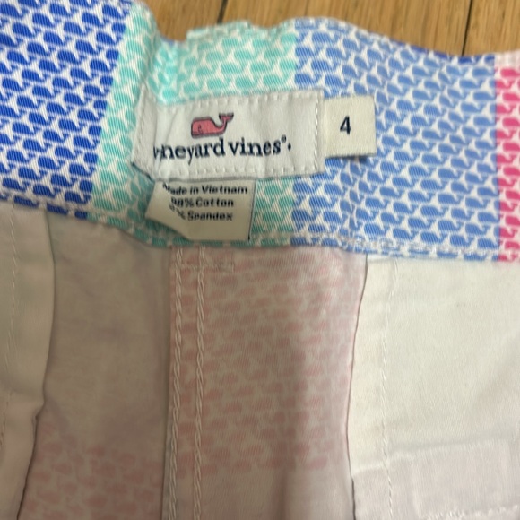 Vineyard vines women’s shorts - Picture 4 of 4